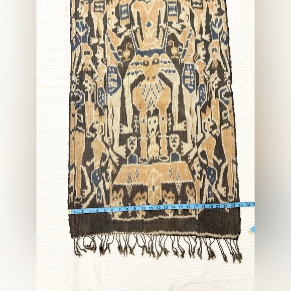Sumba Ikat Textile Scarf or Wall Hanging - Picture 4 of 11